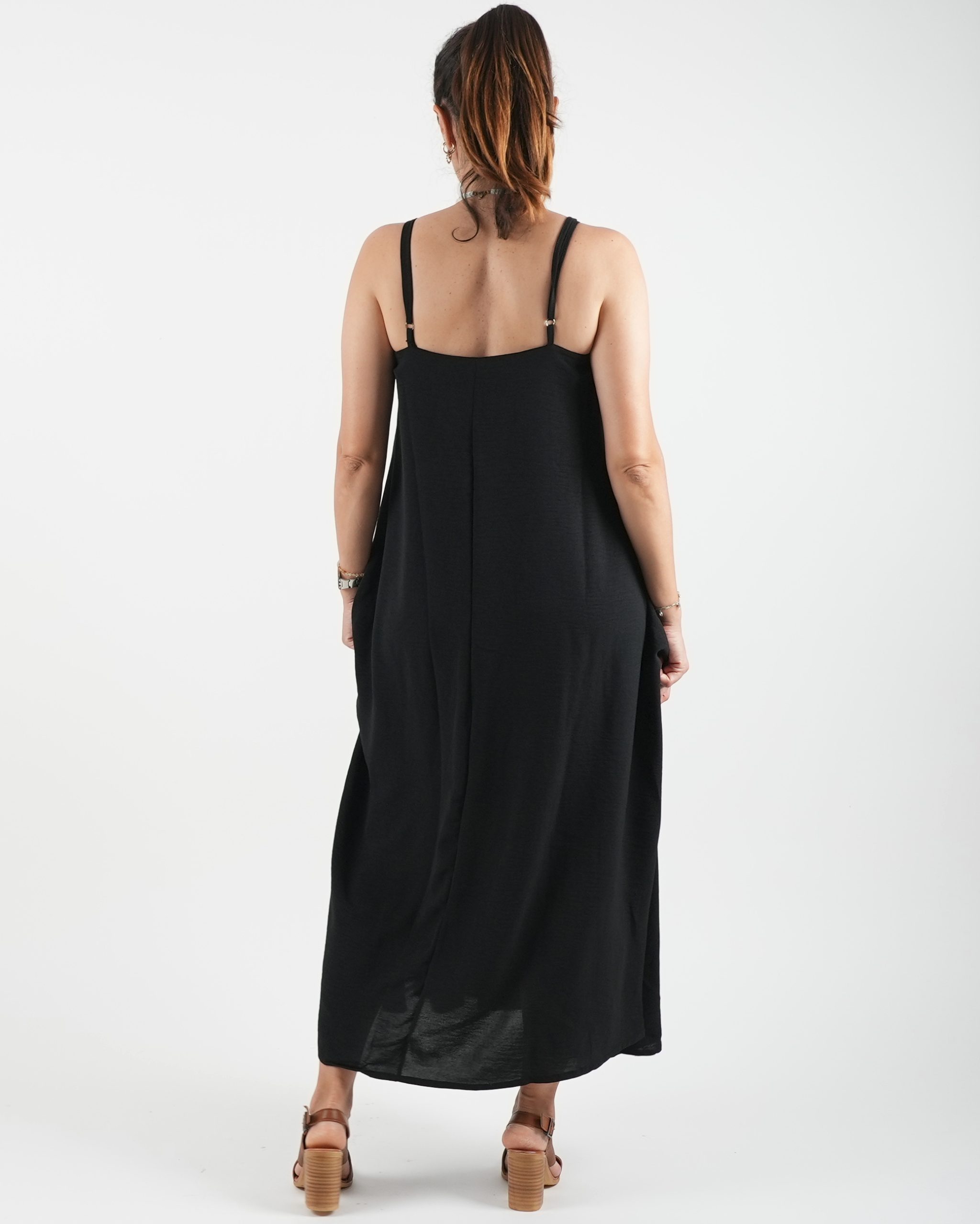 2020101800002_İp_Askılı_Elbise_Siyah_3 2020101800002_İp_Askılı_Elbise_Siyah_3