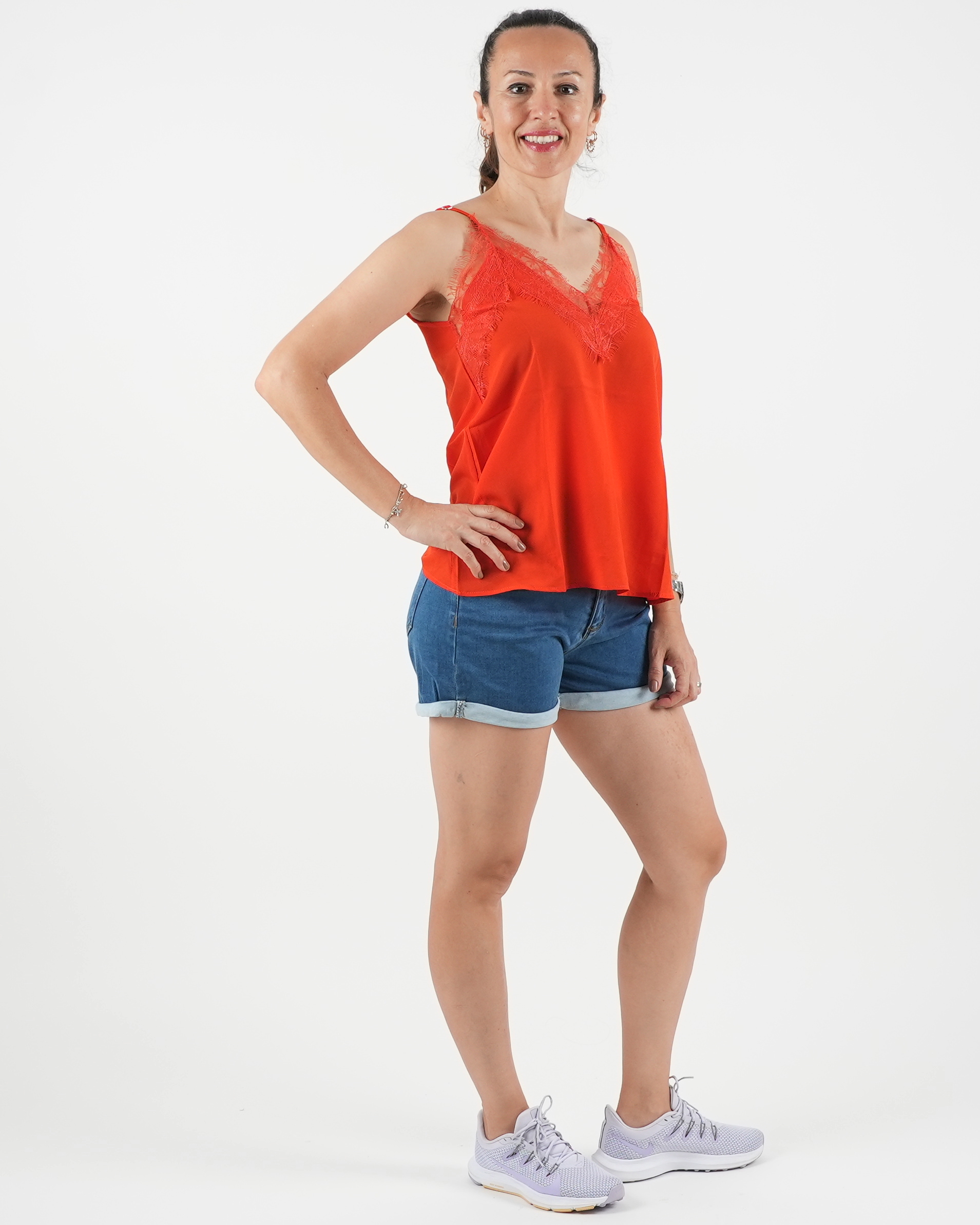 2020141100002_Bluz_İp_Askılı_Dantelli_Kırmızı_2 2020141100002_Bluz_İp_Askılı_Dantelli_Kırmızı_2