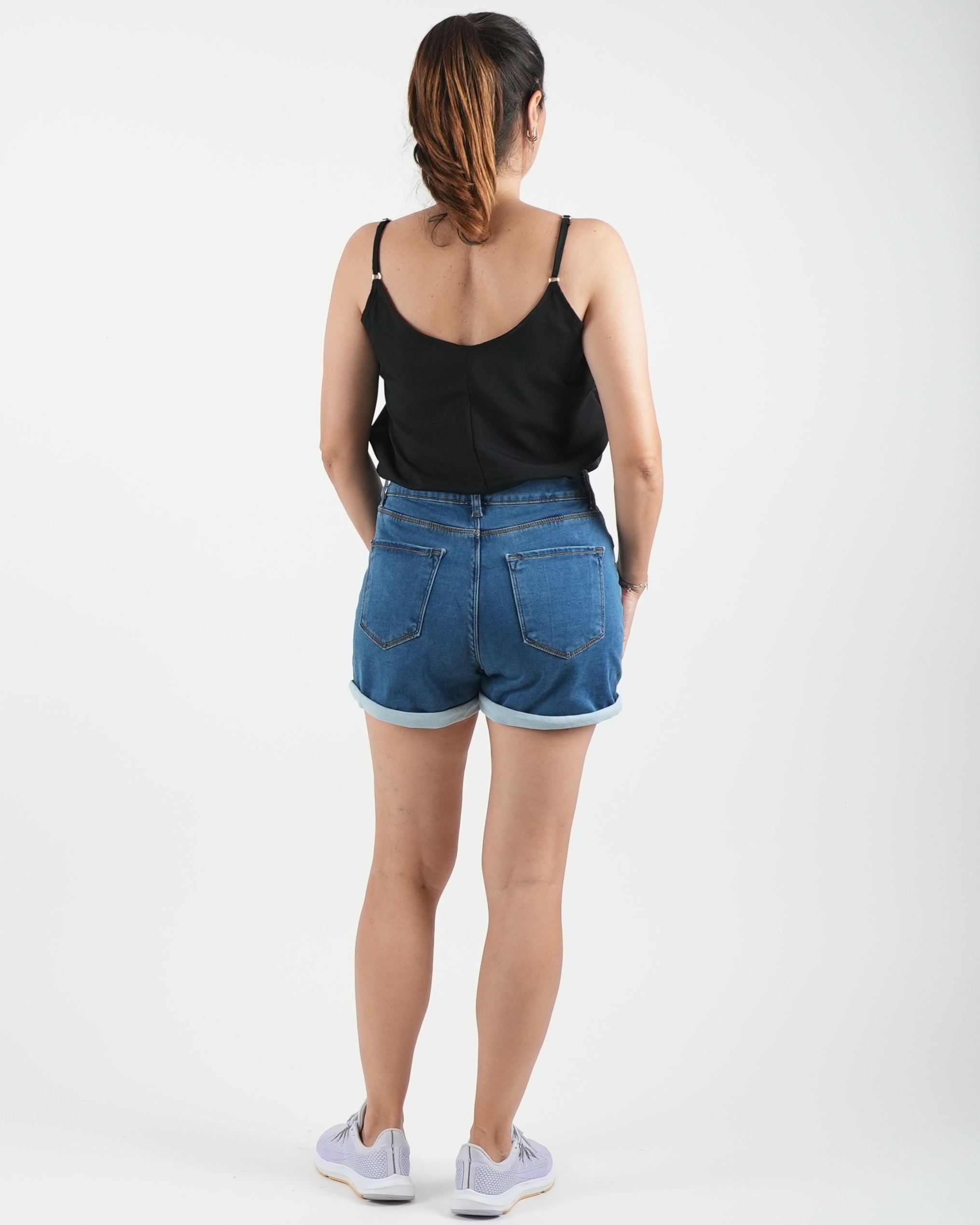 2020141100002_Bluz_İp_Askılı_Dantelli_Siyah_2 2020141100002_Bluz_İp_Askılı_Dantelli_Siyah_2